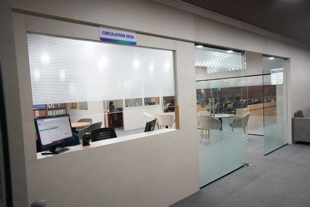 Library & Information Centre – image 3